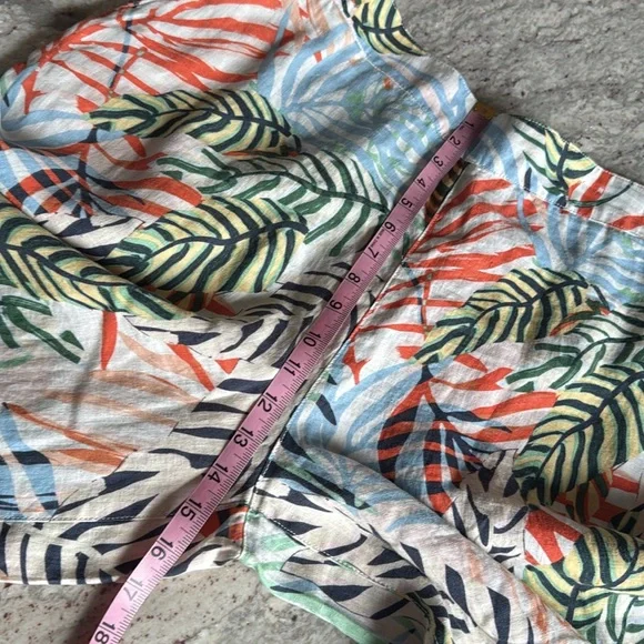 Tahari Multicolor Leaf Print Capri Pants - Picture 12 of 14